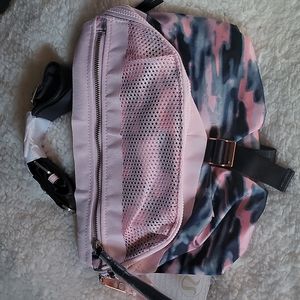 Lululemon Cross body